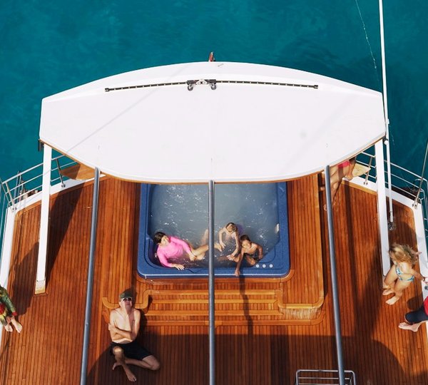 Shangani -  Spa Pool from above