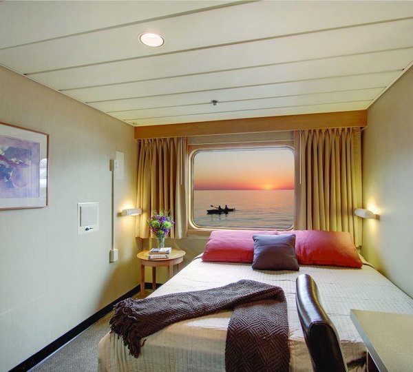 Ship ENDEAVOUR - 014