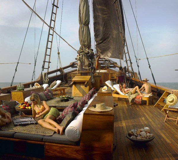 Silolona yacht - Deck