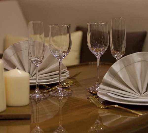 Stereden Ann Esperanz -    Dining Detail