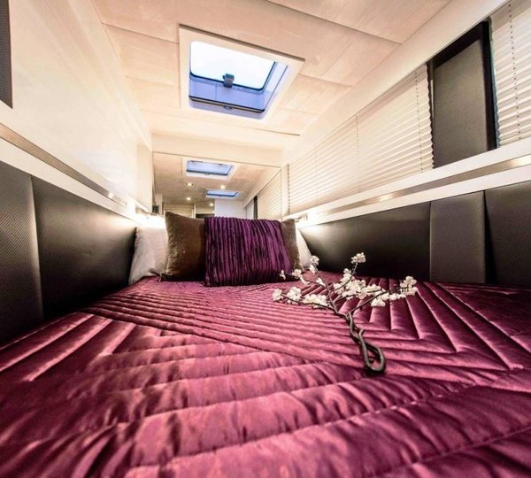 Sunreef 62 Cat FIREFLY - Guest Cabin