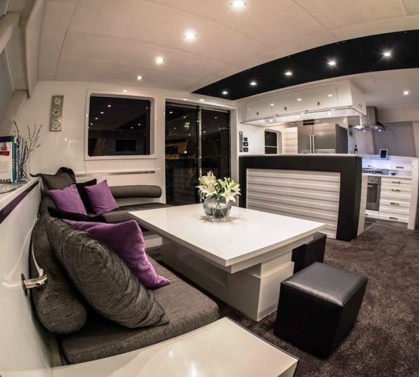 Sunreef 62 Cat FIREFLY - Salon and Galley