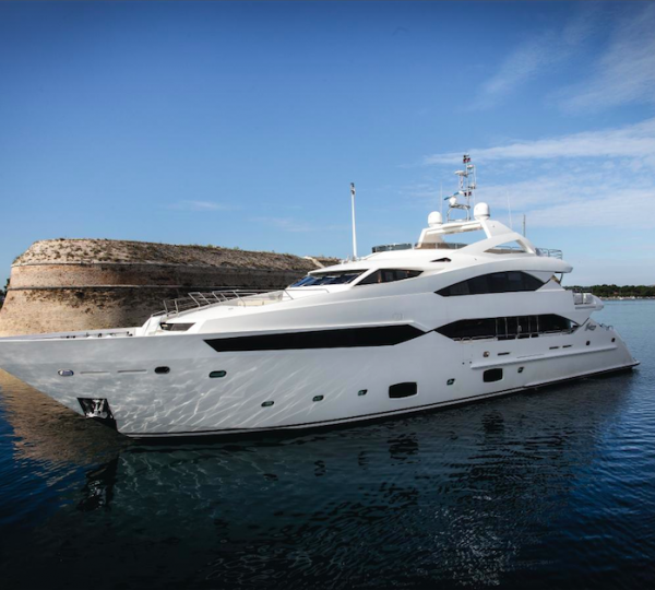 Sunseeker 40M Superyacht