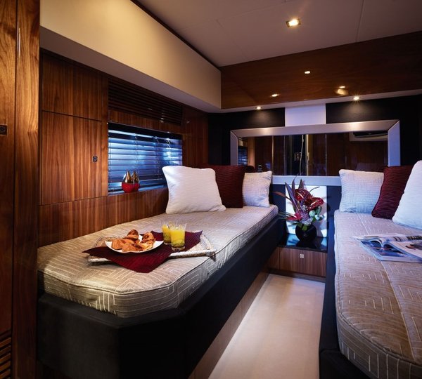 Sunseeker Predator 84 ALVIUM - Twin Cabin