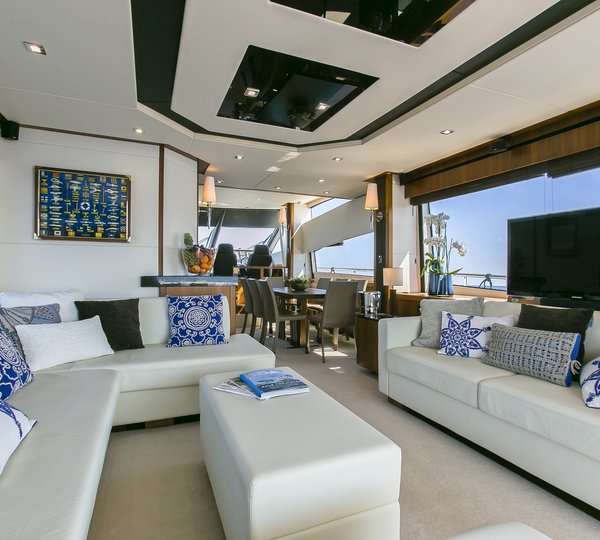 Sunseeker yacht 73M - Salon view to dining