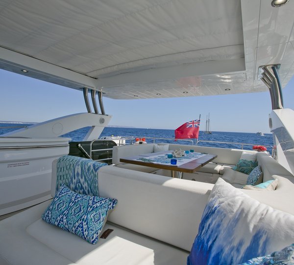 Sunseeker yacht 73M - Sundeck view
