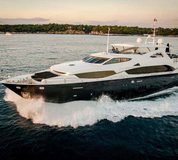 Sunskeeker Black and White - Runnin