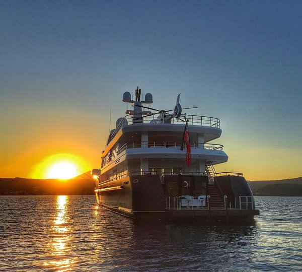 Super Yacht AIR - Photo by @discoverjonno and Feadship Fanclub