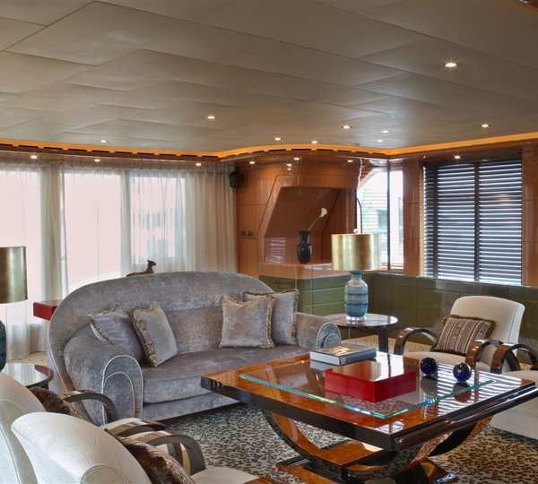Superyacht 360 -  Skylounge