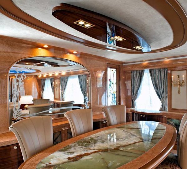 Superyacht Amer 100 - Dining Area