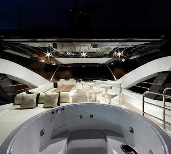 Superyacht HIGH ENERGY - Spa Pool