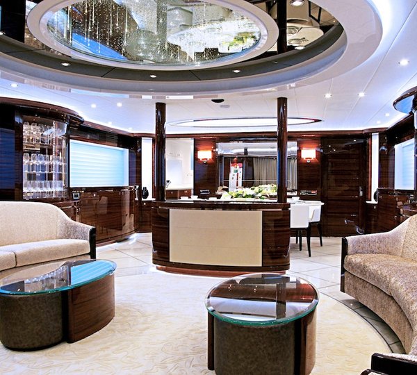 Superyacht Lady Gaga Salon