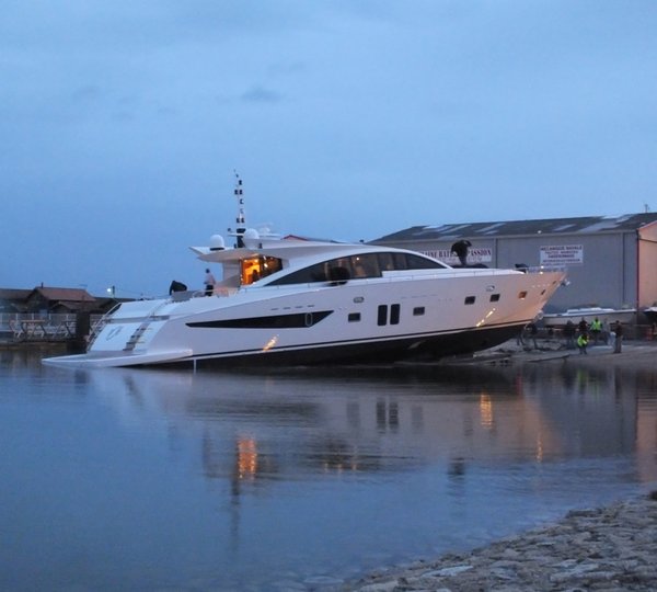 Superyacht Noe - a Couach 2800 Open
