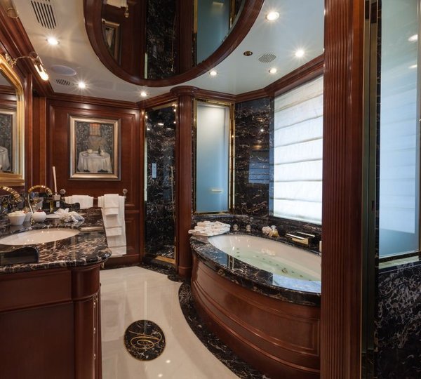 Superyacht PRIDE -  Master Ensuite