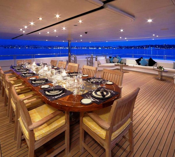 Superyacht TITANIA - Aft Deck al fresco dining