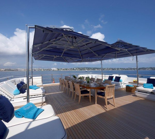 Superyacht TITANIA - Pool Deck