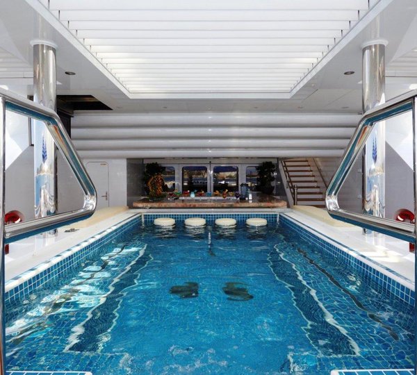 Superyacht TITANIA - Upper Deck Spa Pool 2
