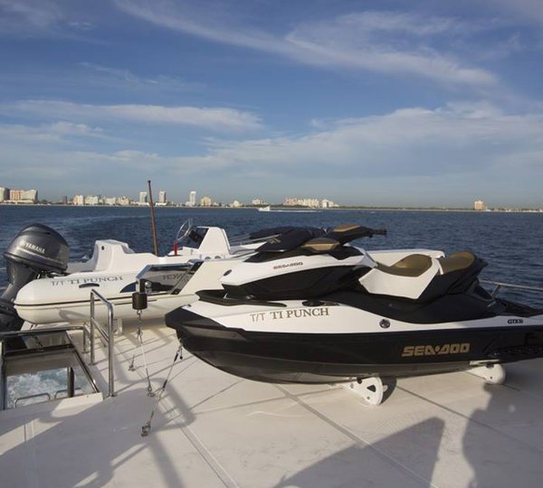 Superyacht Ti Punch - Water toys