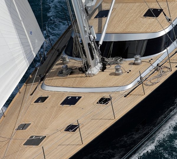 Superyacht Xnoi - front view