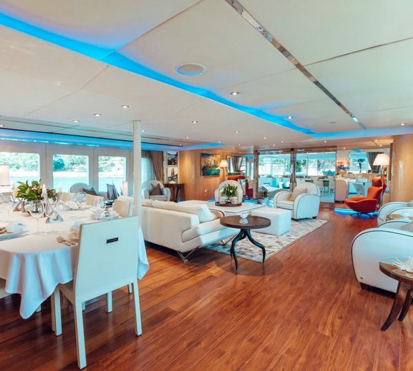 TANGO - Salon and dining