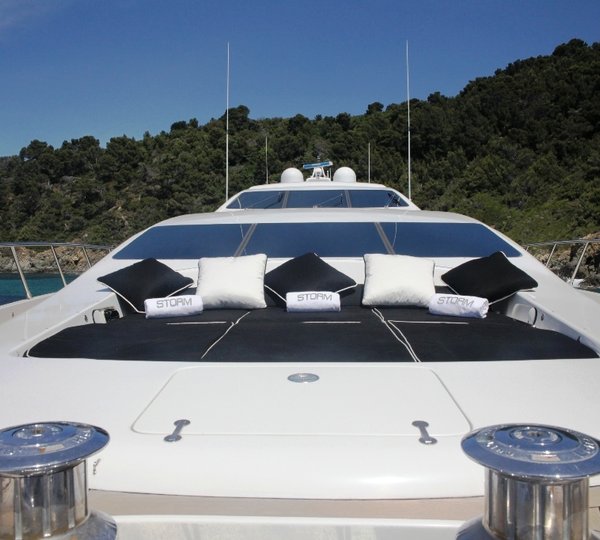 THE STORM 1 - Foredeck