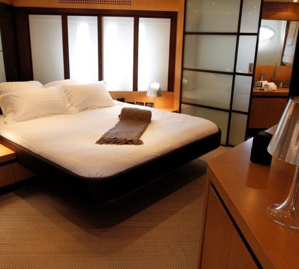 TIGER LILY OF LONDON -  Master Cabin