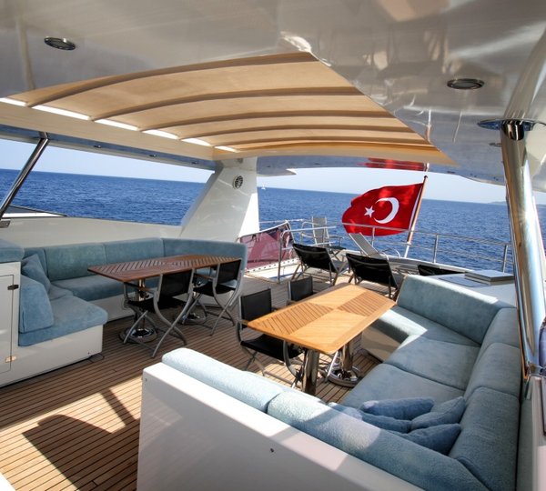 TUTKU - Sundeck dining