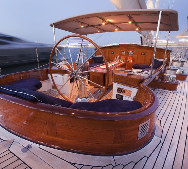 This Is Us yacht - Cockpit