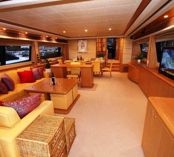 Tugarka - Main salon