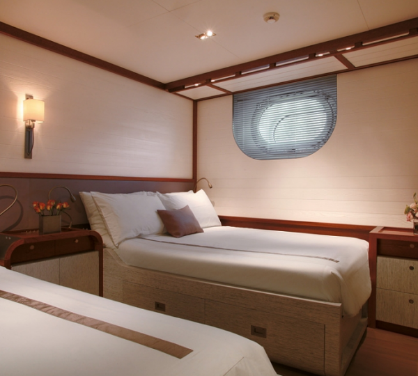 Twin cabin - charter yacht Rosehearty