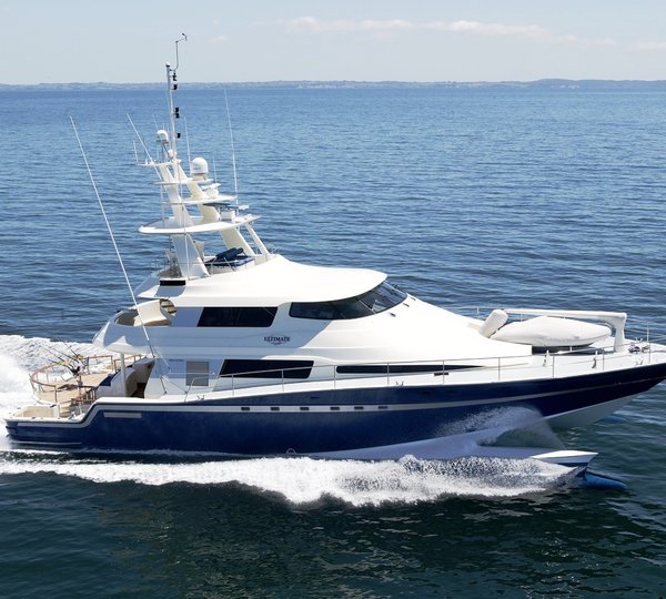 ULTIMATE LADY Underway