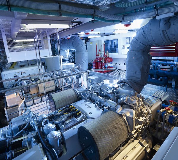 VEUVE Yacht - Engine Room