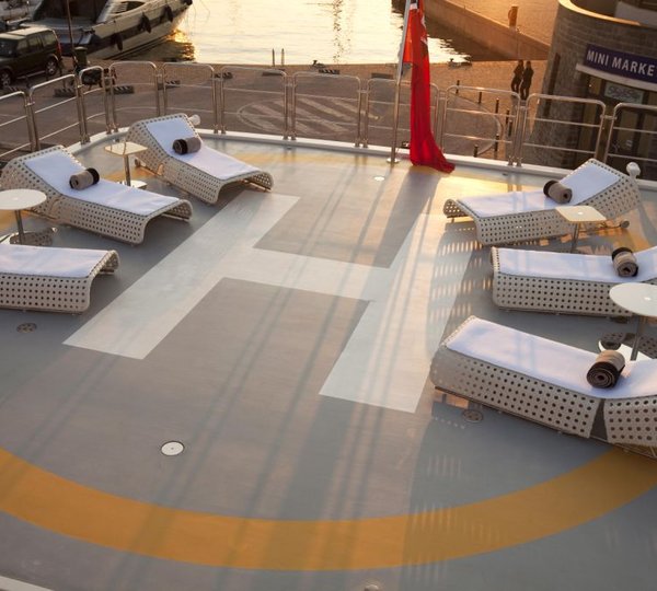 VICKY - Sun Deck - Heli Deck