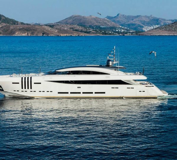 Vellmari superyacht by Rossinavi - Copyright- Alberto Cocchi