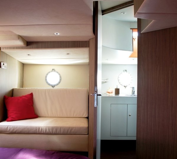 Vintage - Master cabin View 3