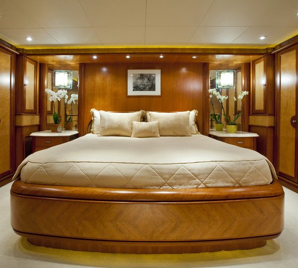 WATERSHED II -  Master Cabin