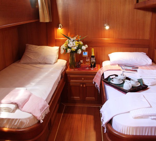 WHY NOT 3 - Twin cabin