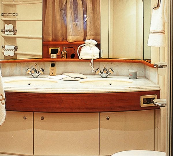 Wini -  Master Bath