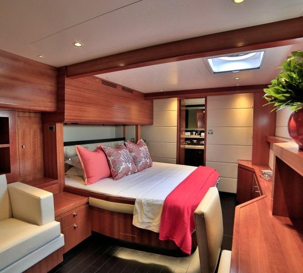 Worlds End - Master cabin