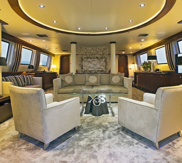 XO OF THE SEA Salon Lounge