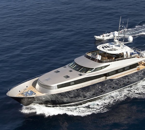 XO OF THE SEA Toys Underway