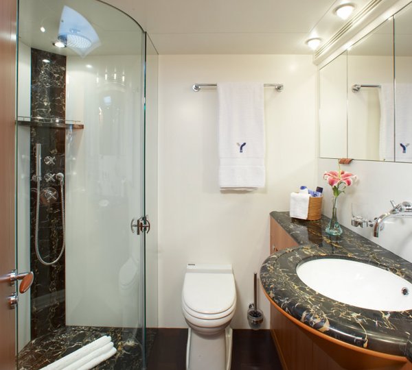 YII - Ensuite bathroom