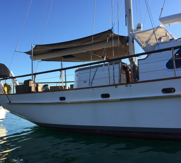 YONDER STAR - Aft deck