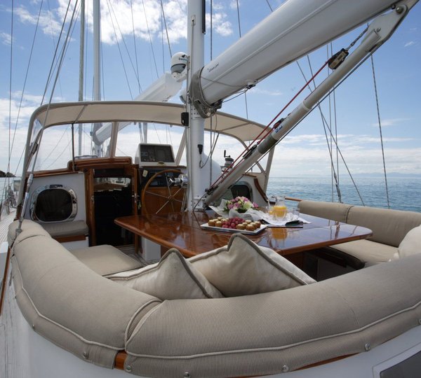 YONDER STAR - Alfresco dining