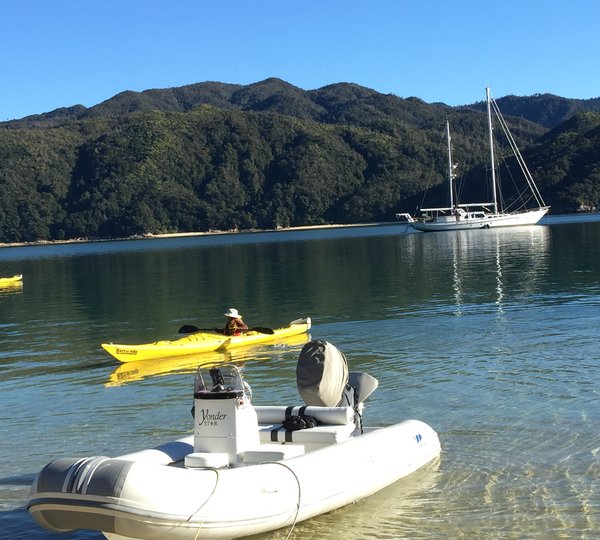 YONDER STAR - Kayaking