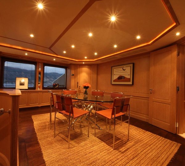 Yacht AFRICAN QUEEN - Formal Dining