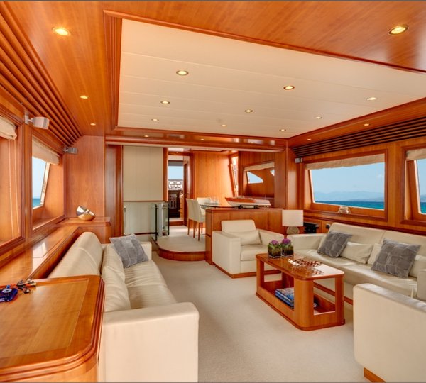 Yacht AIMILIA - Salon