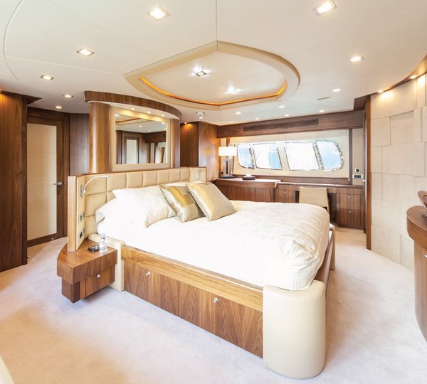 Yacht ALEKSANDRIA ENGLAND - Master Cabin