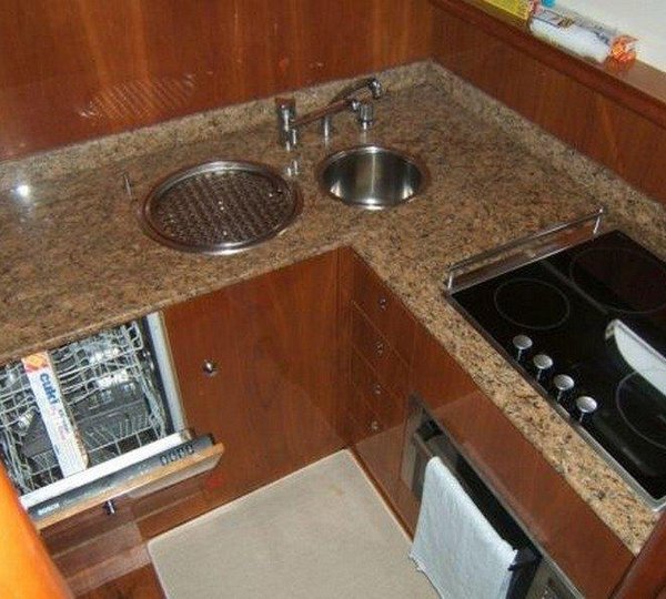 Yacht ANATES II - Galley 2