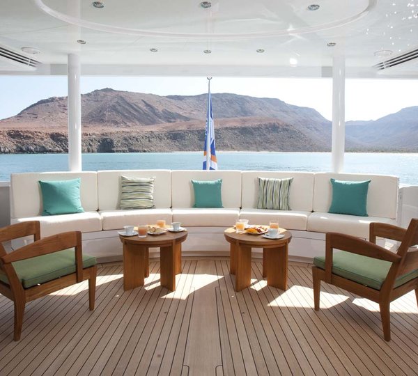 Yacht ARIANNA -  Aft Deck Seating